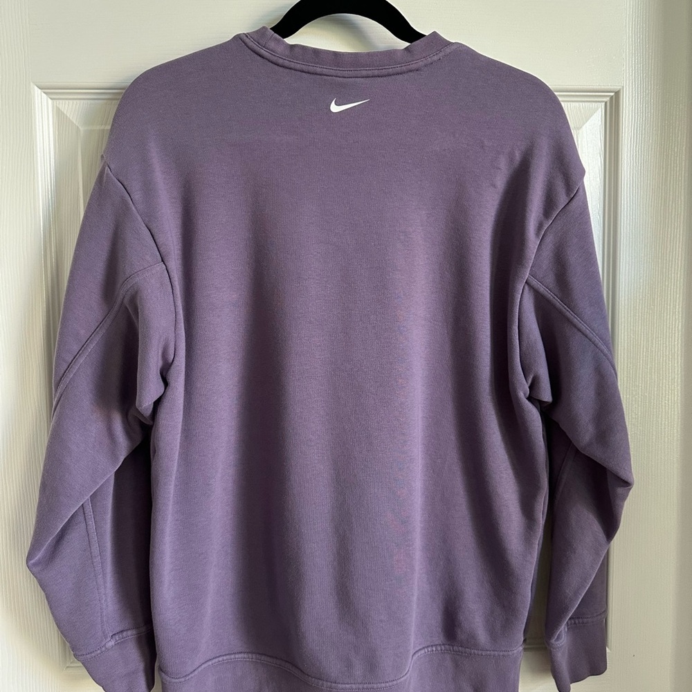 Nike Gray Crewneck Sweater Classic Design - Picture 2 of 3